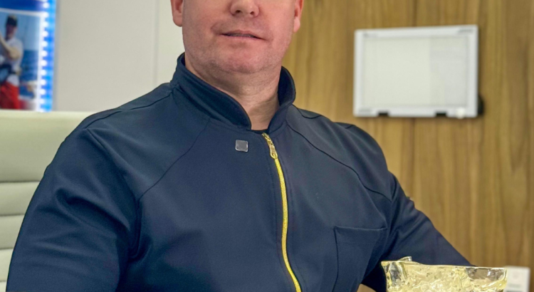 Implante zigomático solução para pacientes sem osso na parte superior da boca